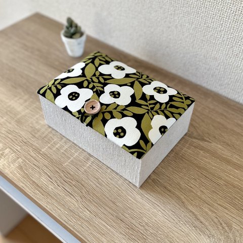 Flowerインテリアボックス(B)〈MＬサイズ〉小物入れ・アクセサリーボックス（カルトナージュ【仕切り箱別売り】）