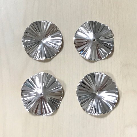 SILVER PLATE CIRCLE WAVE FLOWER BEADS