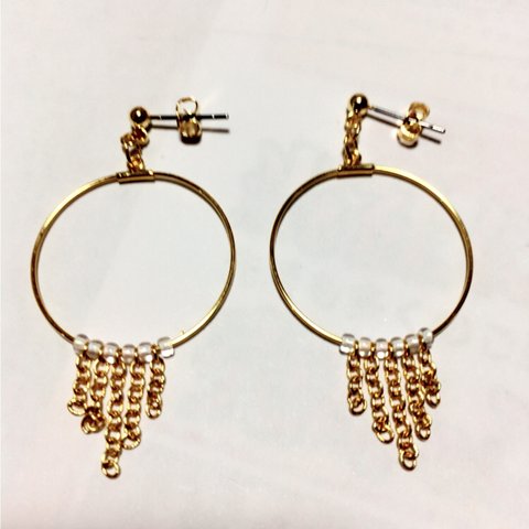 ループピアス