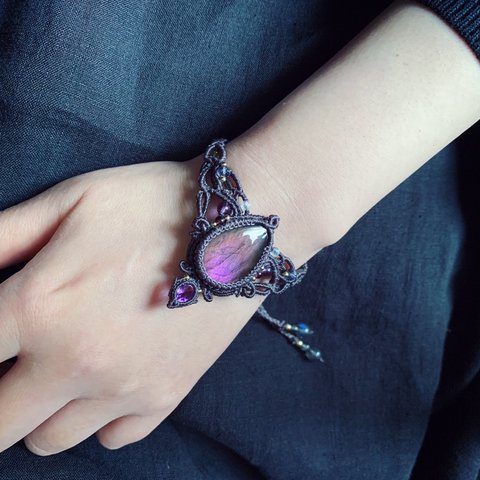 hanging bracelet / purple labradorite  #マクラメブレスレット#