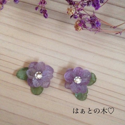 ♡ちぃさなお花のイヤリング/ピアス♡パープル