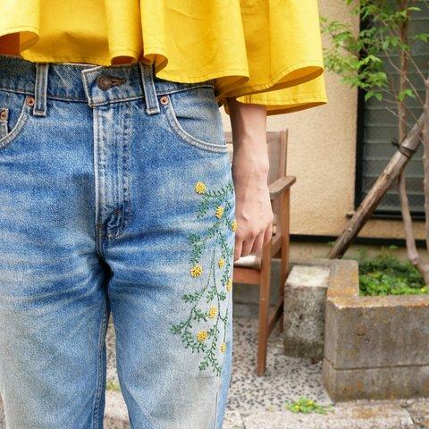 A様専用　リメイク❁花刺繍のデニムパンツ　Yellow