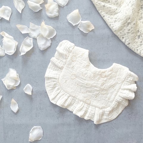 Square frill bib【White margaret】スクエアフリルスタイ　