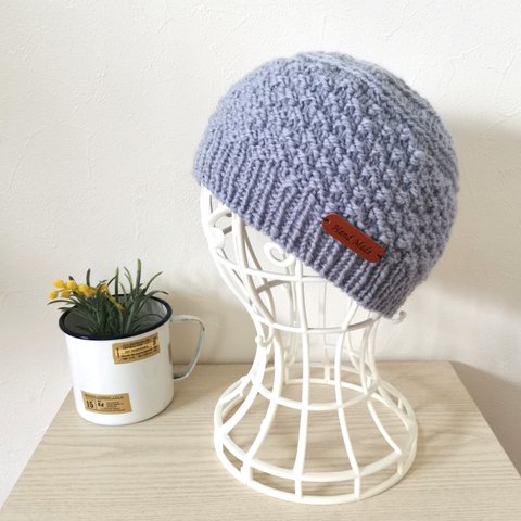 かぎ針編みと棒針編みのニット帽