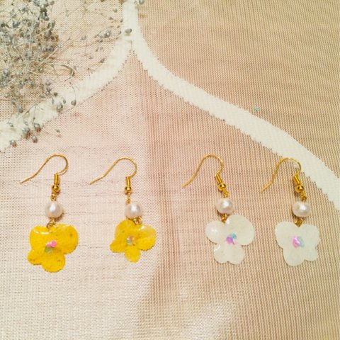 押し花レジンピアス