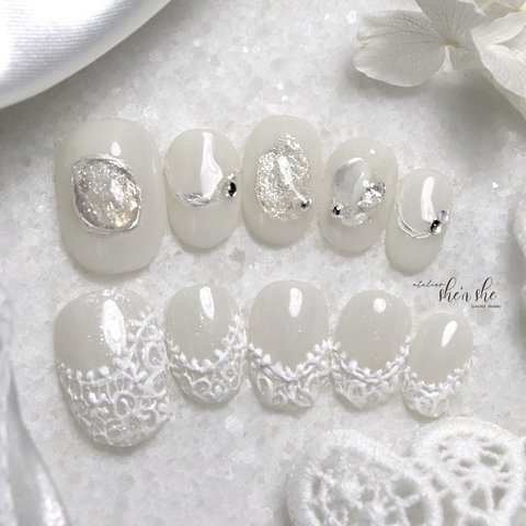white lace × opal bijou nail tips ネイルチップ ブライダルネイル ウェディングネイル レースネイル ホワイトネイルチップ