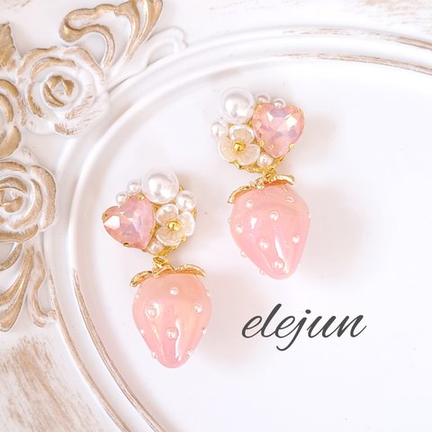 【送料無料】peach*いちご&ハートのピアス/イヤリング♡ strawberry 苺 お花 ビジュー  