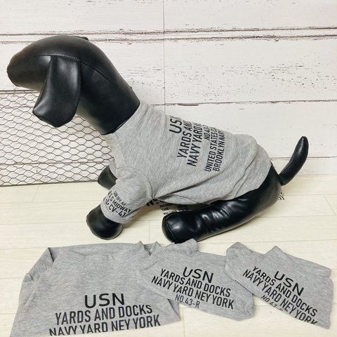 ⭐︎犬の服　Tシャツ　ペットウエアー　ニット生地　ハンドメイド