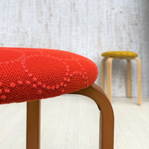 kvadrat☓皆川明　タンバリンスツール【オレンジ色/ハニーブラウンフレーム】送料無料