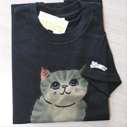 キジとら子猫の黒Ｔシャツ👕