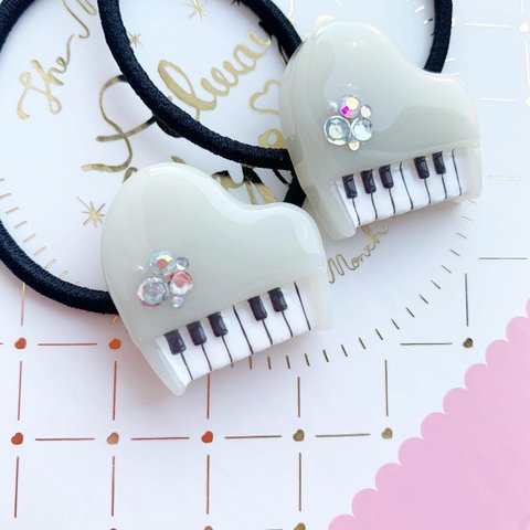 【549】ピアノアクセサリーオフホワイト