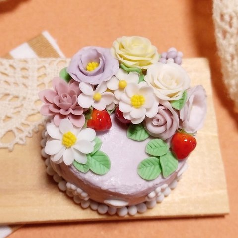 【ミニチュアフード】苺のフラワーケーキ　その7