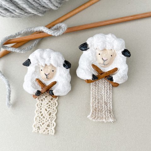 羊の編み物ブローチ new