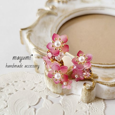 太陽の花  ピンクのお花が咲くイヤーカフ&ビジューピアス-Winter pink flower bloom earcuff&earrings-