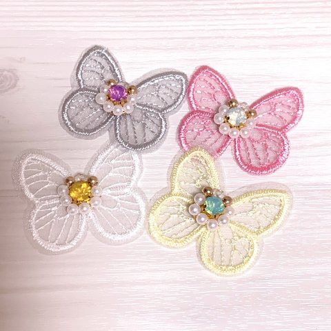 夢に出てきたちょうちょのリング💍　　指輪　リング　刺繍リング　刺繍指輪　ビーズ刺繍　ビーズアクセサリー　ビーズリング　ビジューアクセサリー　ロリィタ　ファンタジー