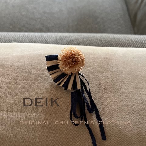 ソラフラワー＆布と糸のイヤリング✴︎紺✴︎DEIK…one and only accessory