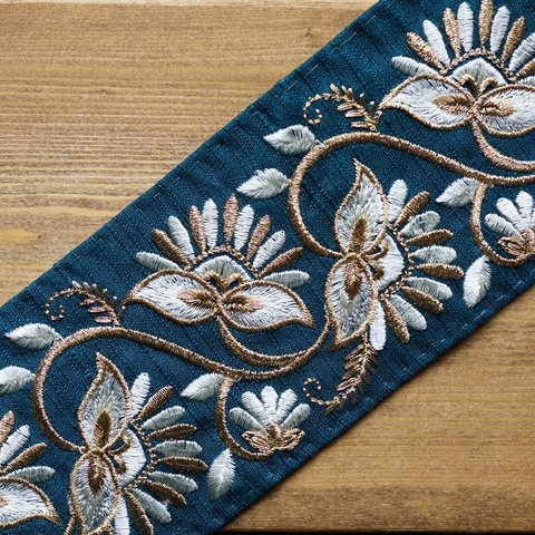 【1mカット済み】シルク刺繍リボン【ブルーカナール】