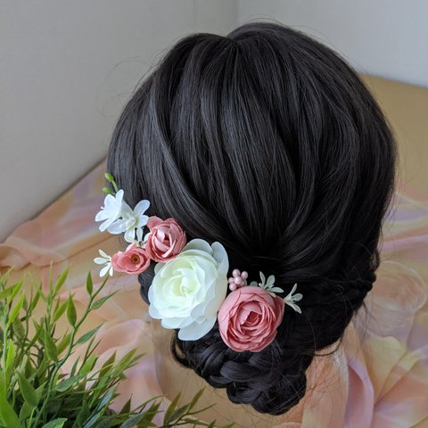 ヘッドドレス❀髪飾り　ホワイト×ピンク ラナンキュラス  ヘアアクセサリー 　造花　発表会 　ウェディング　ハロウィン　成人式　卒業式　前撮り