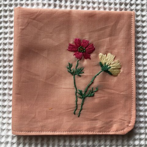 コットンの刺繍ハンカチ☆コスモス