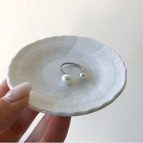 Double pearl ring (ラメホワイト)