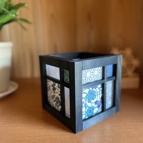 ㉖和みの灯り キューブ型和ライト　和あそ美cube・黒ー友禅紙　青花草＆雲龍紙ー