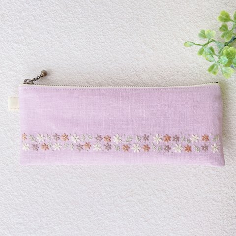 手刺繍ペンケース（ラベンダー）