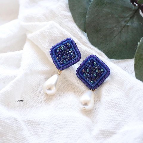 ビーズ刺繍のピアス〜okinoumi square〜