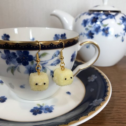 【過去作品】角砂糖ひよこ ピアス(イヤリング)