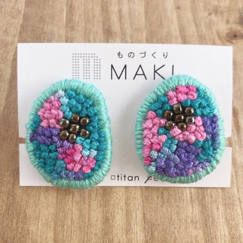 つぶつぶ刺繍/ﾏｶﾛﾝ × ﾗｲﾄｸﾞﾘｰﾝ (受注製作)