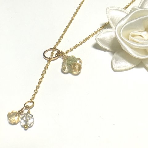 citrine flower〜ペリドットのラリエット