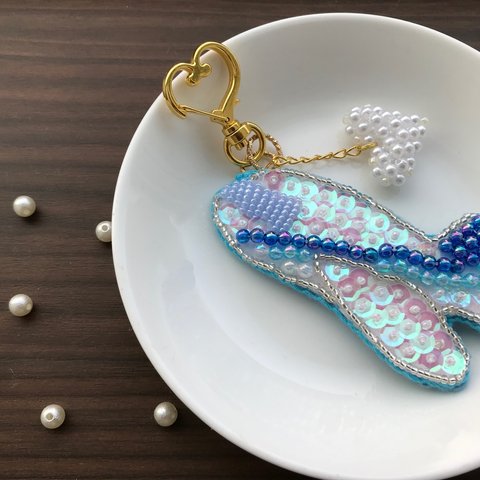 オーダー　ビーズ刺繍とスパンコールの飛行機バッグチャーム