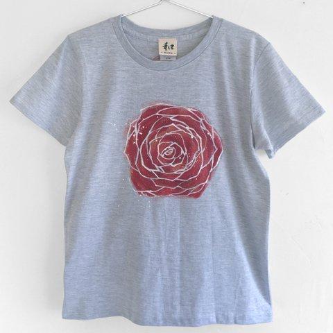 バラの花柄Tシャツ、大人っぽい水彩画のようなバラの花手描きTシャツ。