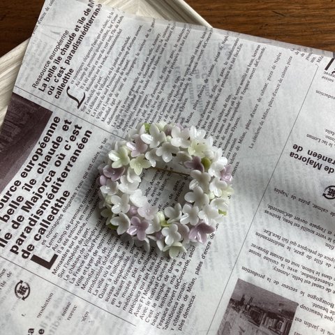 紫陽花のリースブローチ