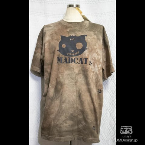 (L)手染め+プリント一点もの「泥茶」MADCAT黒猫半袖Tシャツ（1-230）