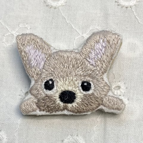 ☆1000円セール☆ 犬　刺繍ブローチ　立ち耳　ミックス