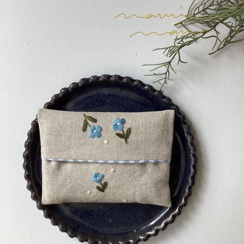 ポケットティッシュケース　青の花の刺繍