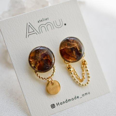 【ピアス/イヤリング】Honey amberチェーンとロゴプレート