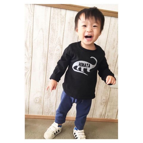 うちの子恐竜Tシャツ(お名前入り)