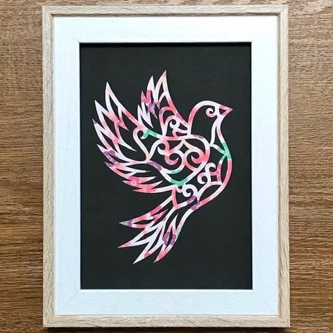 アイヌ紋様☆小鳥の切り絵☆ピンク系和紙＜2L版＞Happylifeに！