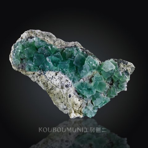 ◆送料無料◆フローライト/カルサイト(Fluorite with Calcite) S00256