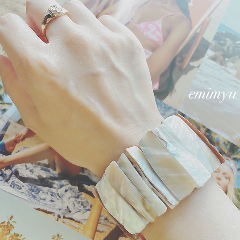 Shell Resort Bracelet