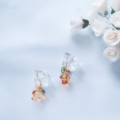 アクリル きのこ の 秋 ピアス/イヤリング