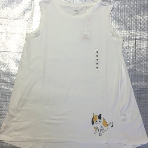 猫の絵Tシャツ