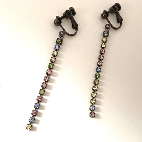 【オーストリア製　ビンテージ　swarovski 　マルチカラー　イヤリング】