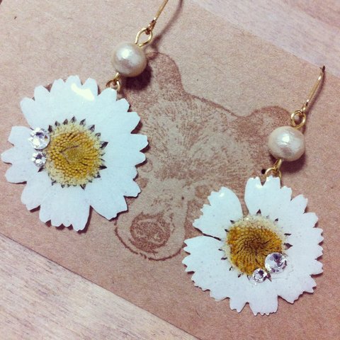 コットンパールの押し花ピアス