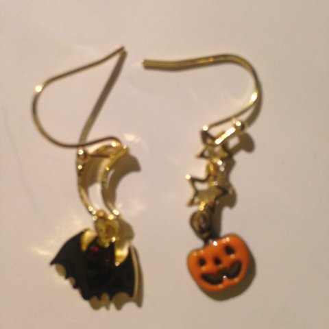 ハロウィンピアス