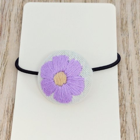 手刺繍ヘアゴム❁⃘*.紫のお花