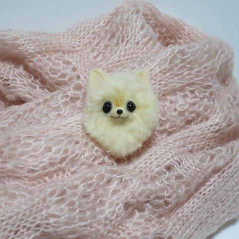 羊毛フェルト  犬  ポメラニアン  クリーム  毛糸  ぽんぽん  ブローチ  ハンドメイド    