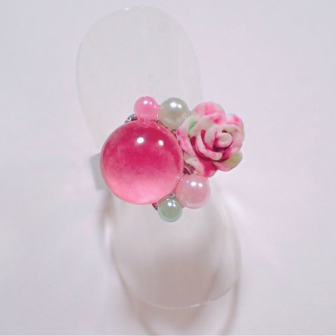 薔薇とパールの指輪💍 レジン カボション ガラス ピンク色