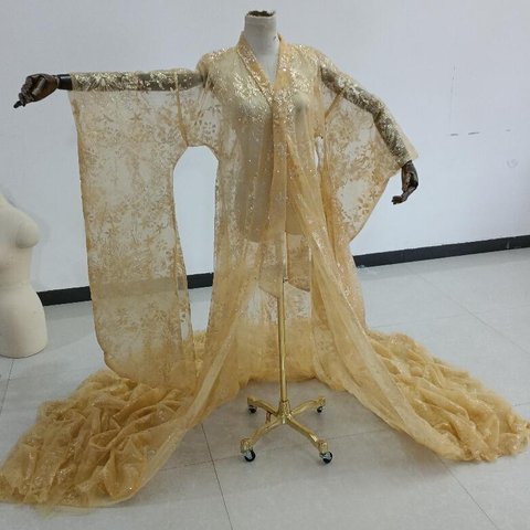 チュール打掛　着物　オーバードレス　レース羽織　ウエディングドレス　お色直し うす衣 花嫁和装 色打掛  ゴールド キラキラ光る刺繍
